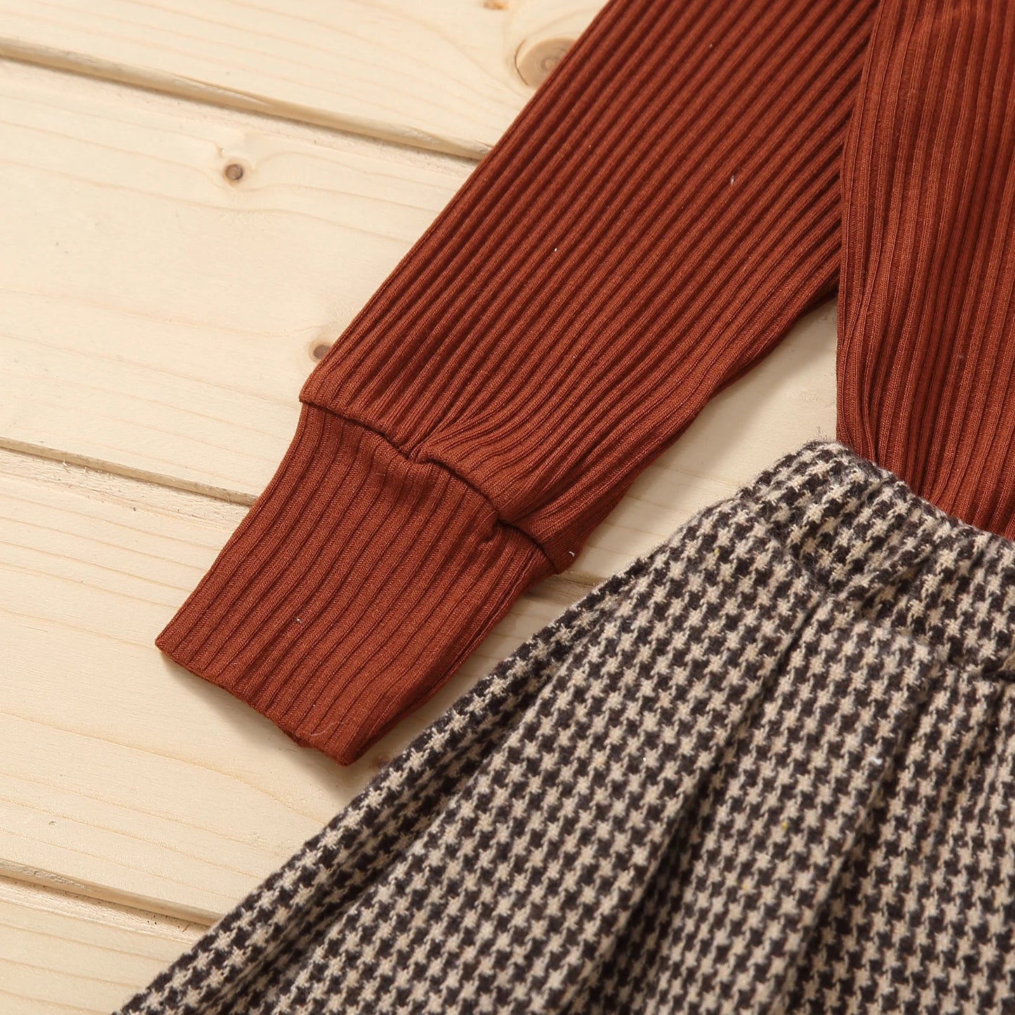 Solid Turtleneck Knitwear Pleated Skirt